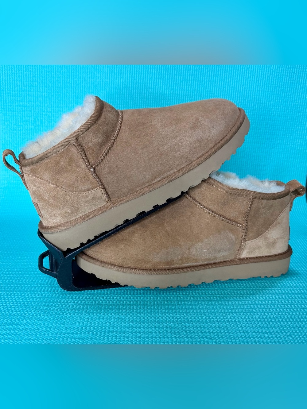 UGG Women’s Classic Ultra Mini Boots - Chestnut Tan